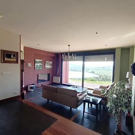 Casa Con Piscina En Ajo - Arranadas